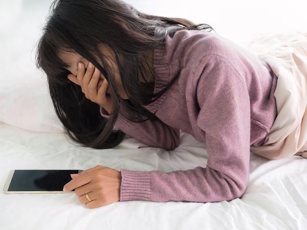 Salvaje golpiza de un hombre a su pareja quien le revisó el celular y le halló mensajes con una amante