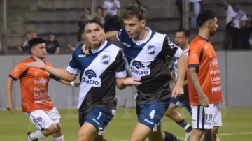 Sarmiento no hizo pie en Salta y perdió ante Juventud Antoniana