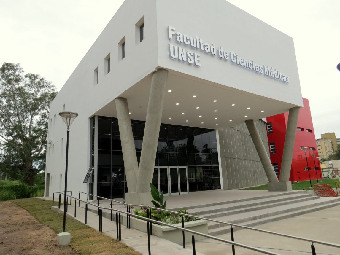 Día histórico en la UNSE: 15 nuevos médicos culminaron su carrera en la Facultad de Ciencias Médicas