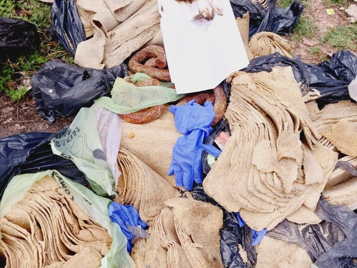 Asqueroso es poco: Tucumano vendía milanesas y chorizos de papel higiénico en Monte Quemado