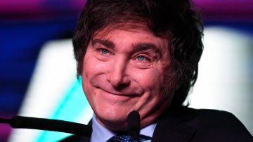 Milei negocia un préstamo con Estados Unidos para pagar próximos vencimientos de deuda