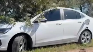 Encuentran muertos a un hombre y una mujer adentro de un auto acribillado