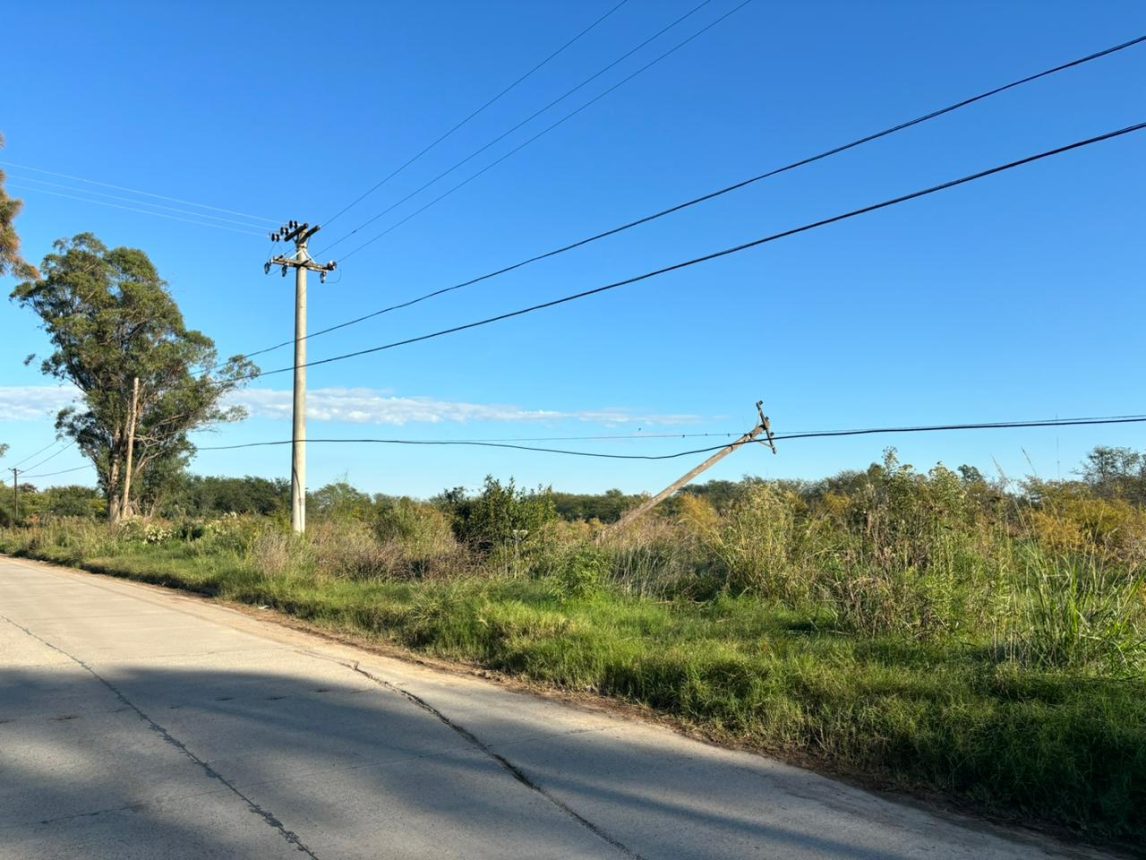 Las Termas: El viento derribó postes y se cortó el servicio de energía eléctrica
