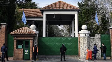 Milei cenó con diputados para garantizar el veto al aumento a jubilados