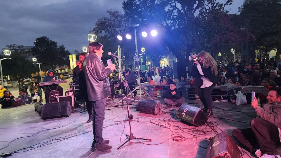 Johnny Mendizábal será velado en una institución cultural