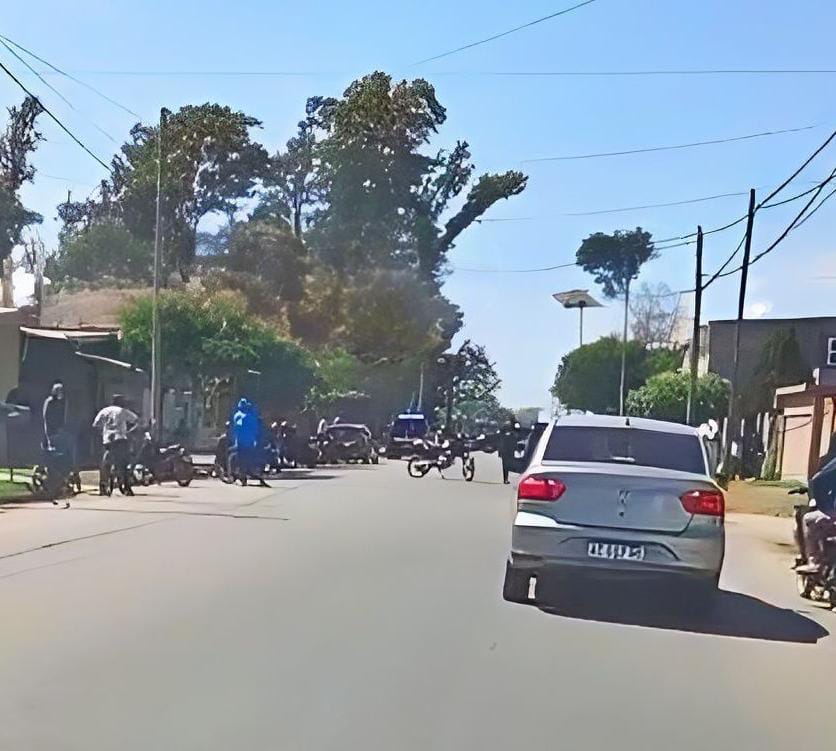 Frías: Un hombre tomó de rehén a su ex a punta de cuchillo y amenaza con lo peor