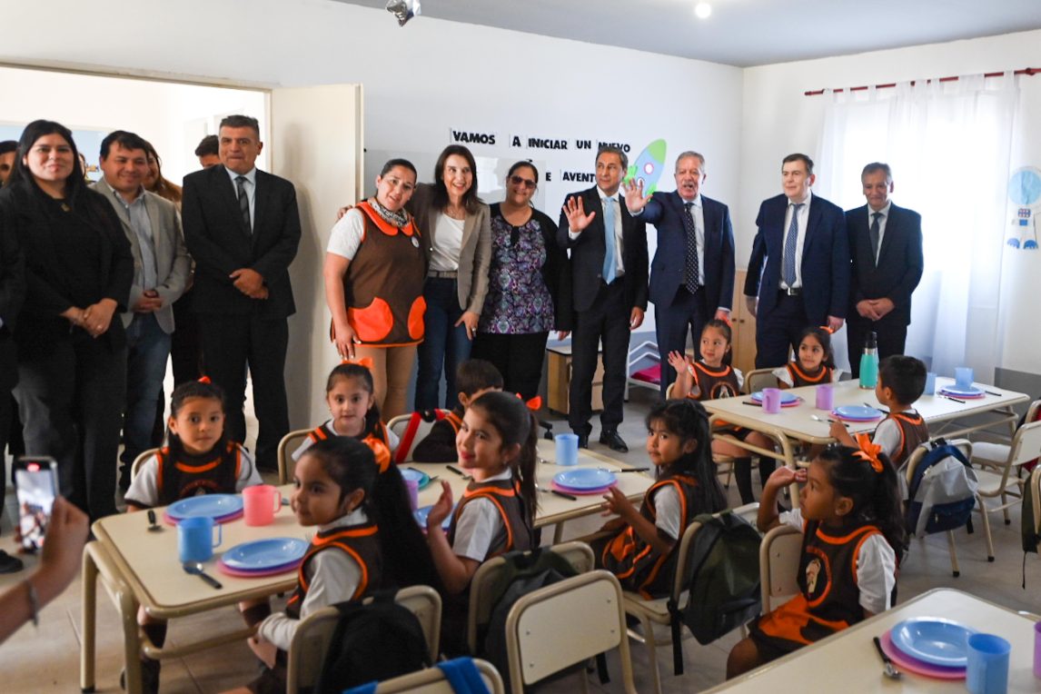 Pinto: inauguraron un jardín de infantes y entregaron viviendas sociales con presencia de Zamora, Suárez y Silva Neder