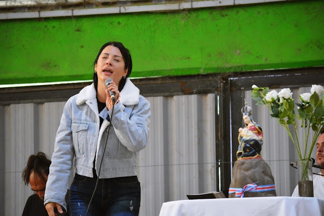 Emprendedora de la fe: Leda Bergonzi, la supuesta sanadora denunciada por estafa se presentó ante miles de personas en Sumampa