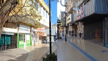 El centro de Santiago amaneció vacío por el feriado del Día del Empleado de Comercio