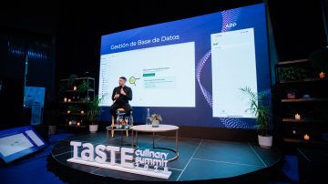 Un emprendedor santiagueño presentó un innovador proyecto de inteligencia artificial en Hotelga 2025