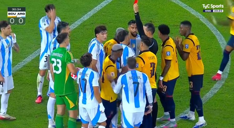 VIDEO: Otamendi fue expulsado en su último partido con la Selección Argentina en Eliminatorias
