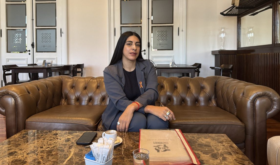 Dos de sus amigas se suicidaron; hoy colabora en una ONG: “Uno de los mitos es que es una decisión valiente o cobarde”