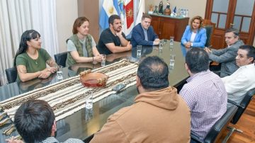 La intendente Fuentes recibió a directivos de la Fundación Espartanos que impulsa el rugby en personas privadas de la libertad