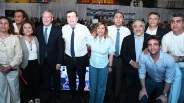 Zamora y Fuentes acompañaron a los jubilados en la celebración por su día en Red Star