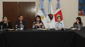 Deliberan para unificar criterios de trabajo en torno a los procesos adoptivos