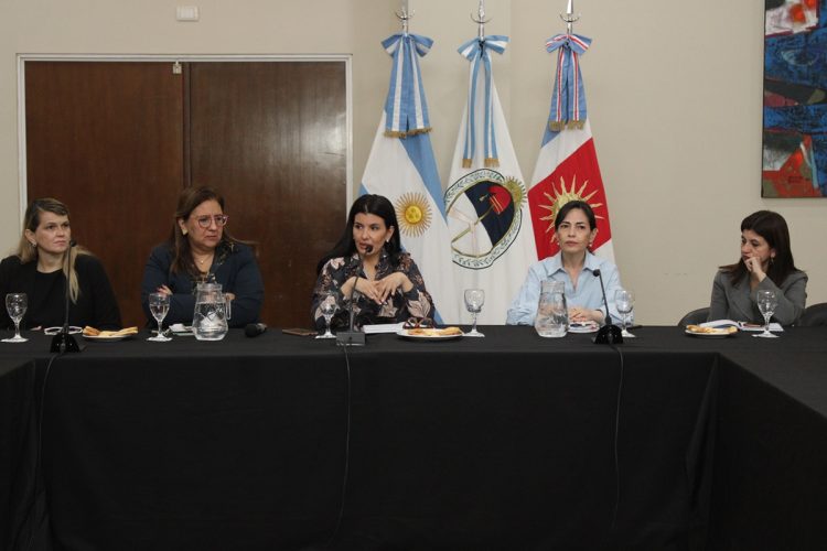 Adopción