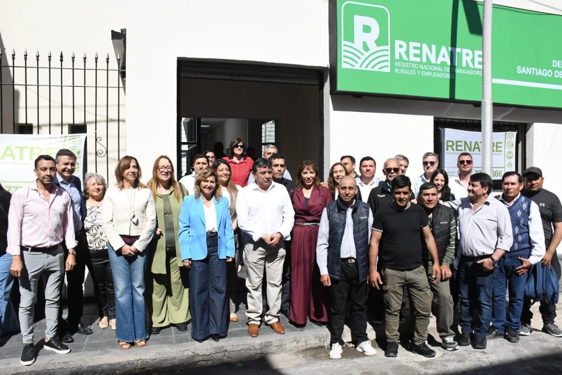 La intendente Norma Fuentes asistió a la inauguración de la delegación del RENATRE