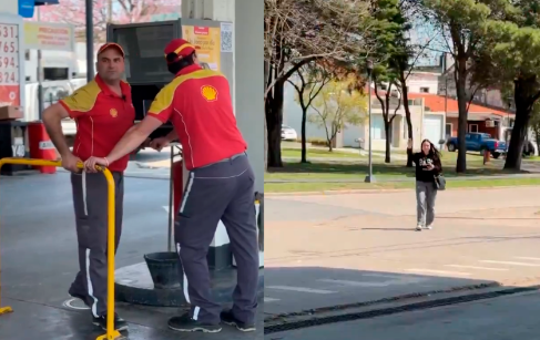 La furia de Malena Pichot, Myriam Bregman y otras mujeres por la ofensiva publicidad de Shell