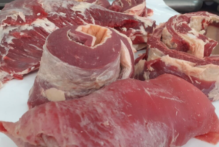 Barrio Industria: acusan a “Reni” de robar 10 kilos de carne, un cabrito y una billetera