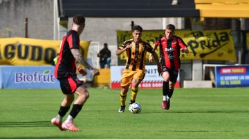 Mitre no lo pudo aguantar y perdió de local ante Defensores de Belgrano