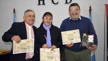 El Concejo Deliberante de Tintina reconoció a docentes jubilados en el Día del Maestro