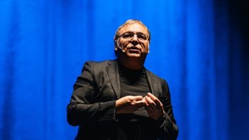 Gabriel Rolón con “Palabra Plena” en noviembre en el Teatro 25 de Mayo