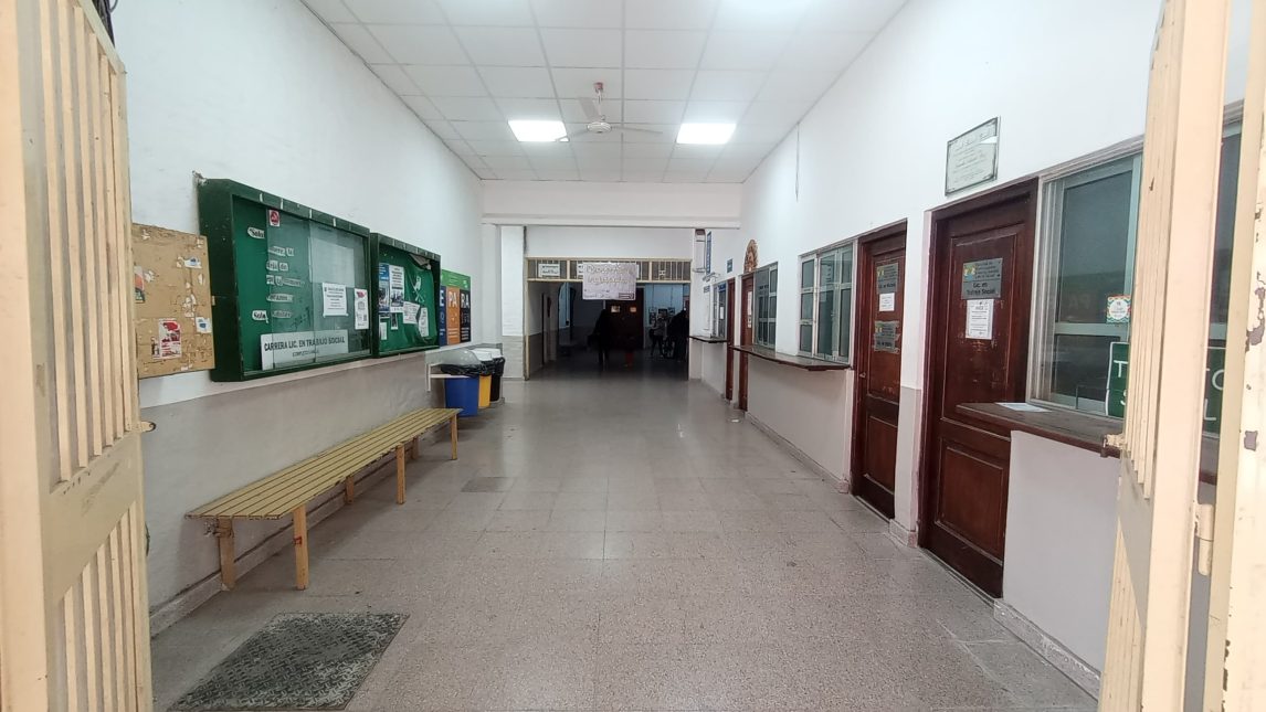 Alto acatamiento al paro docente y nodocente, en la UNSE