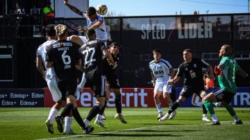 Central Córdoba perdió su invicto ante Deportivo Riestra en el Bajo Flores