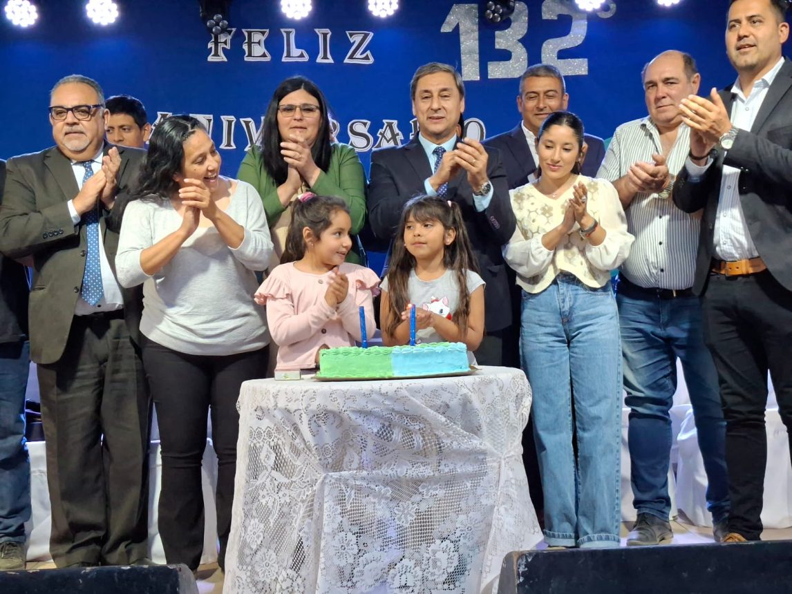 Silva Neder inauguró obras en Villa Unión, en el marco de su 132° aniversario