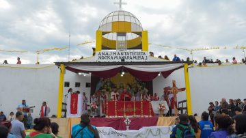 Miles de fieles participaron de la Fiesta Chica del Señor de los Milagros de Mailín 2025