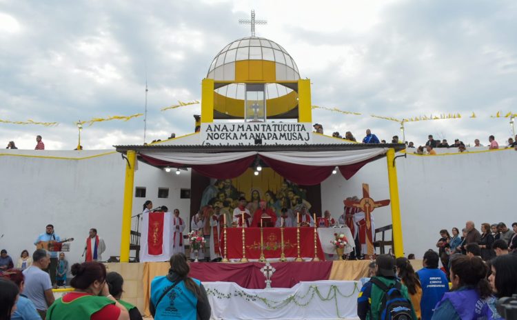 Miles de fieles participaron de la Fiesta Chica del Señor de los Milagros de Mailín 2025