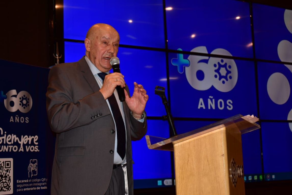 El IOSEP celebró sus 60 años y reconoció a los empleados con más de 25 y 30 años de trayectoria
