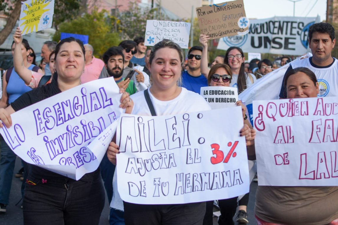 Movimiento universitario: miles marcharon en Santiago del Estero contra el veto de Milei
