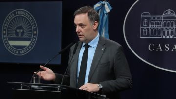 Adorni: “El Presidente planteó responsabilidad y el Congreso respondió con demagogia”