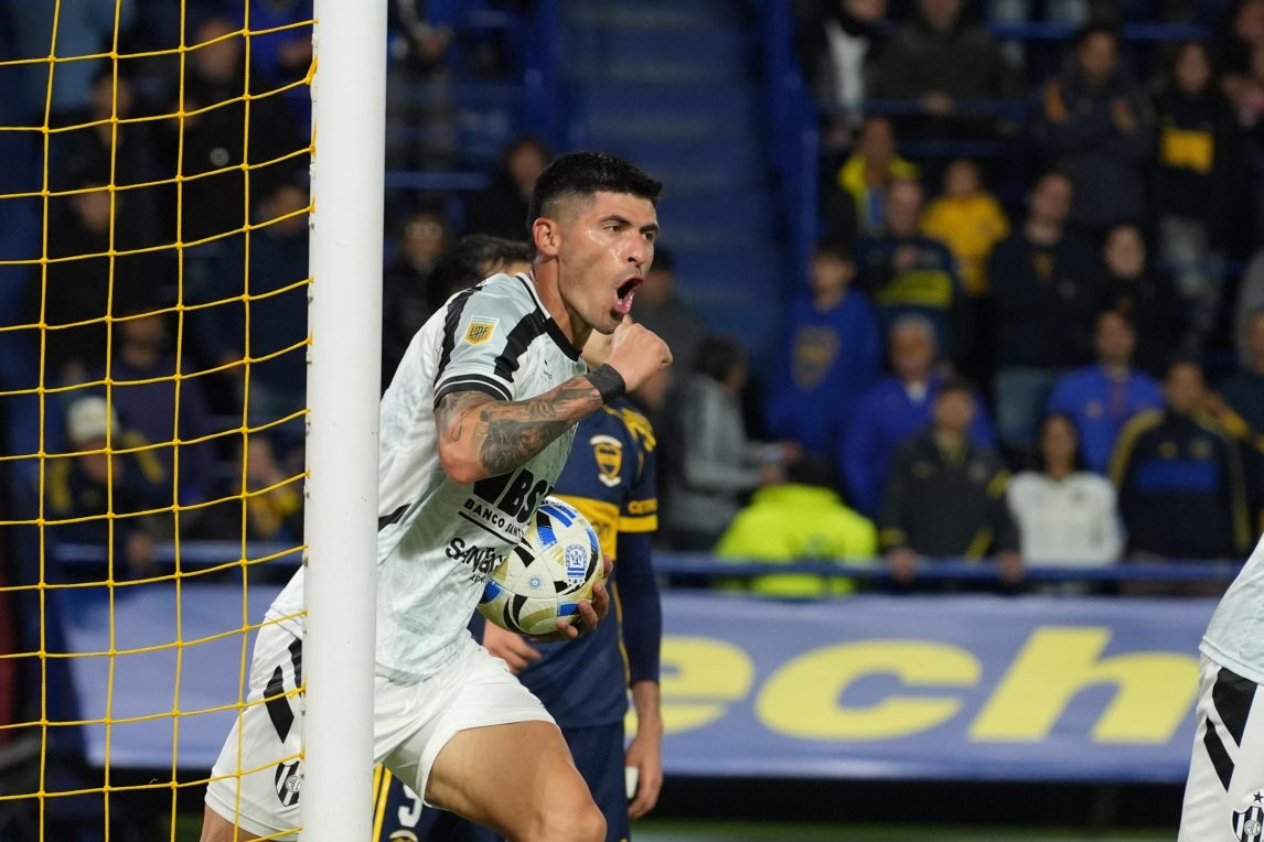 Central Córdoba reaccionó a tiempo y le arruinó la noche a Boca con un empate