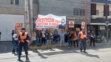 Familiares y amigos de Cristian Flores marcharon en pedido de justicia a dos meses de su muerte