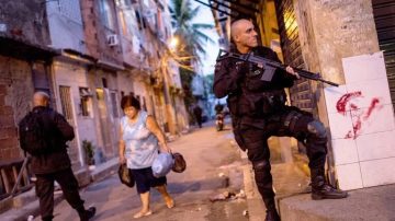 Río de Janeiro: Aprueban ley para otorgar bonos a policías que maten a delincuentes