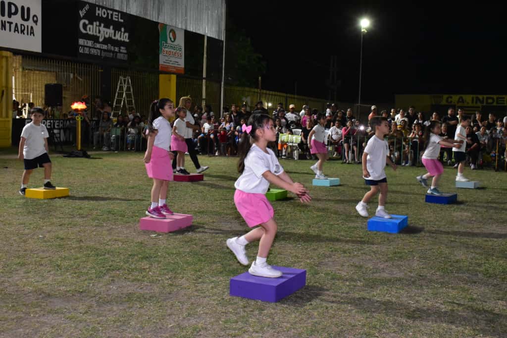 Fernández: Brillante actuación de los niños en la muestra anual de Educación Física