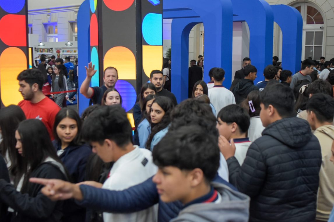 AGENDA | Mirá todas las actividades del segundo día en la Feria del Libro