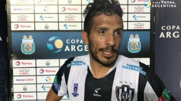 El drama del “Bicho” Rossi, ídolo de Central Córdoba: vende sus camisetas del Ferro para sobrevivir