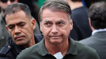 Internaron de urgencia a Jair Bolsonaro tras descompensarse bajo arresto domiciliario