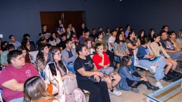 Vuelve el ciclo de cine debate de La Mostra Visual con una propuesta recargada