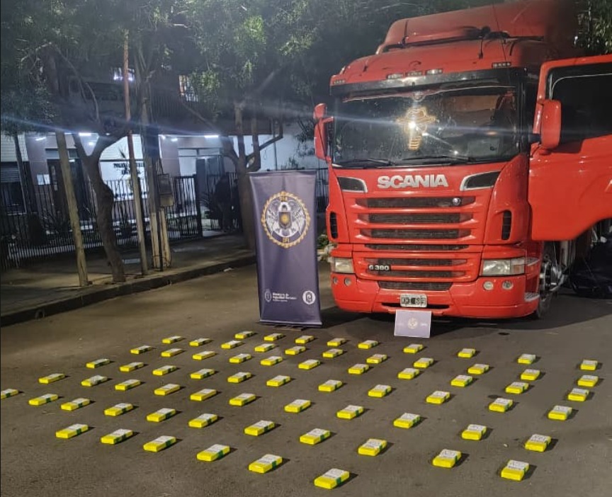 Megaoperativo en Taboada: la Policía Federal secuestró 85 kilos de cocaína ocultos en un camión con frutas