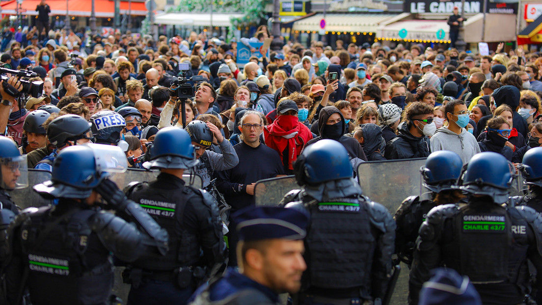 Tensión en Francia que vive protestas antigubernamentales masivas bajo el lema “Bloqueemos todo”