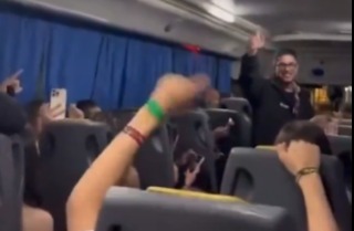 Repudio y denuncia penal por cantos antisemitas en un viaje de egresados en Bariloche