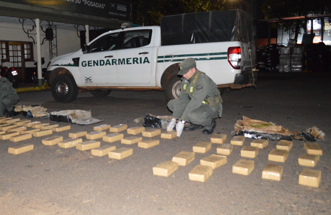 Megaoperativo antidrogas en los barrios Villa del Carmen y Siglo XXI