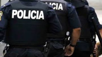 Imponente despliegue policial en Tintina con allanamientos, detenciones y secuestro de droga
