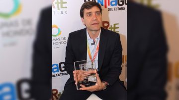 Mukdise cruzó a Scioli en la FIT mientras visitaba el stand de Santiago: “Sos la peor gestión de turismo de la historia”