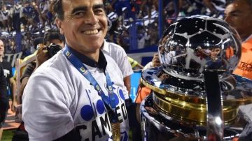 Gustavo Quinteros será el DT de Independiente y debutará en el clásico ante Racing