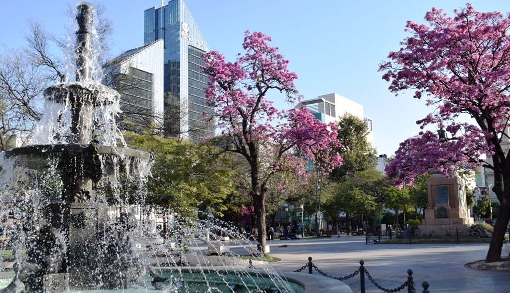 Jueves con máxima de 33 grados en la antesala de un finde agobiante en Santiago del Estero
